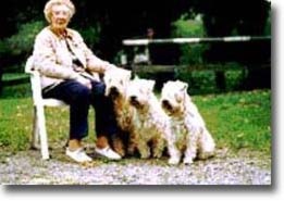 Mrs. Maureen Holmes  (Holmenocks Kennel,  Irl.)